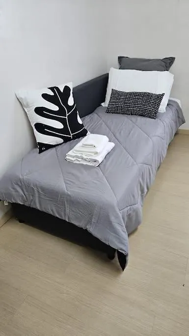 Апартаменты Family Comfort, Duomo 15Min Walk Away, With Parking In Front Милан
