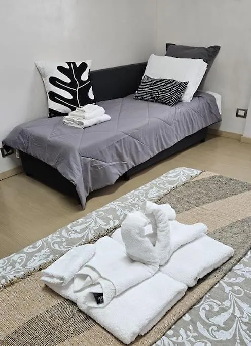 Family Comfort, Duomo 15Min Walk Away, With Parking In Front Милан